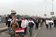 خروش میلیونی عراقی ها برای خروج تروریست های آمریکایی‌