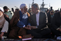 محفل انس با قرآن کاروان قرآنی انقلاب بر عرشه ناو شکن سهند نیروی دریایی ارتش