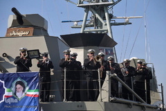 محفل انس با قرآن کاروان قرآنی انقلاب بر عرشه ناو شکن سهند نیروی دریایی ارتش