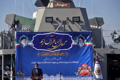 محفل انس با قرآن کاروان قرآنی انقلاب بر عرشه ناو شکن سهند نیروی دریایی ارتش