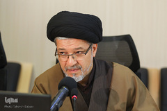 حجت الاسلام والمسلمین سیدسعید رضا عاملی در نشست تخصصی بررسی وجوه و مفاهیم نوآورانه بیانیه گام دوم