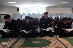 محفل انس با قرآن کاروان قرآنی انقلاب در شهرستان جاسک