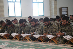 محفل انس با قرآن کاروان قرآنی انقلاب در جمع کارکنان منطقه دوم نیروی دریایی ارتش