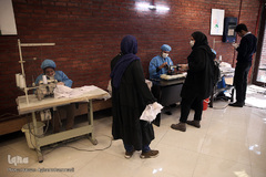 کارگاه خیریه تولید ماسک در تماشخانه «سرو»