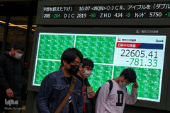 جنگ جهانی با COVID-19