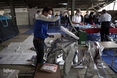 بازدید خبرنگاران از خط تولید لوازم بهداشتی هلال احمر ایران