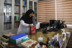 تحویل سال نو در بخشهای ویژه کرونای بیمارستان هاجر