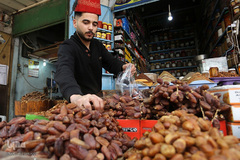 آماده شدن مردم غزه برای ورود به ماه رمضان