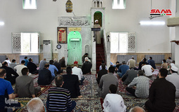 اقامه نماز جمعه در حماه سوریه