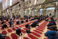 بازگشایی مسجد الاقصی در بیت المقدس بر روی نمازگزاران فلطسینی بعد از ۶۰روز ممنوعیت ورود و اقامه نماز