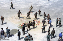 پیشوای انقلاب، حقیقت همیشه زنده