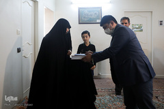 دیدار با خانواده شهید تقوی