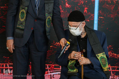 آیین "سلام بر محرم"، تعویض مرتفع ترین پرچم کشور