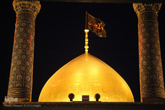 آیین تعویض پرچم و اقامه عزا در حرم حضرت معصومه(س)