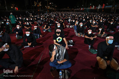 عزاداری شب تاسوعای حسینی هیات «ریحانة الحسین(ع)» با مداحی سیدمجید بنی فاطمه در پارک ارم تهران