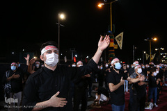 عزاداری شب تاسوعای حسینی هیات «ریحانة الحسین(ع)» با مداحی سیدمجید بنی فاطمه در پارک ارم تهران