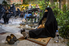 عشق حسینی بزرگسال و کودک نمی‌شناسد و در پای منبر و محفل حسینی، خردسال و کهنسال درس عاشقی فرامی‌گیرند