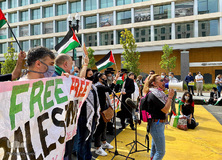 تجمع معترضان به امضای توافق ننگین سازش با رژیم صهیونیستی مقابل کاخ سفید