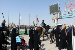 خدمات فرهنگی و مذهبی موکب های «حشد الشعبی» در مسیر پیاده روی اربعین