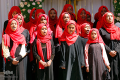 سرودخوانی دختران نوجوان مسلمان به مناسبت میلاد حضرت محمد، رسول الله(ص) در اتیوپی