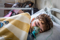 آنان باید دلگرم و آرام بخوابند. مانند علیرضا و مادرش که روزهای سختی را در بیمارستان سپری می‌کنند و به امید روزهای بهبودی هستند.