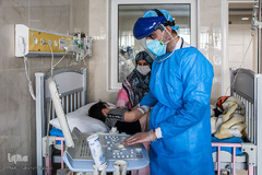 این کودکان هم دلگرم به دستان پر مهر مادرند و هم پشتشان به پزشکان و پرستاران گرم است و آرزوی رهایی دارند.