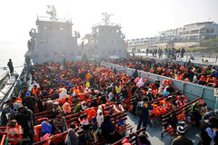 کوچ اجباری مسلمانان روهینگیایی به جزیره ای دورافتاده در بنگلادش