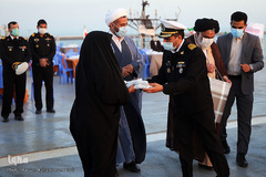 دومین محفل کاروان قرآنی انقلاب بر روی عرشه ناو بندر جمهوری اسلامی