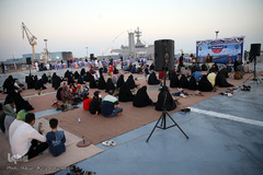 دومین محفل کاروان قرآنی انقلاب بر روی عرشه ناو بندر جمهوری اسلامی