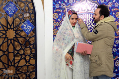 جشن ازدواج ۲۰زوج از خانواده های تحت پوشش خیریه شمیم مهرسبحان(شمس) در حرم مطهر رضوی