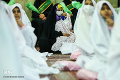 مراسم جشن تکلیف 42 دختر در امامزاده پنج تن لویزان
