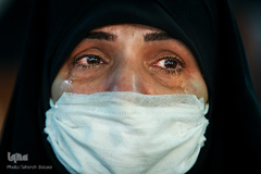 چشمان گریان یکی از زوار سیدالکریم در ویژه‌برنامه سالروز رحلت حضرت عبدالعظیم حسنی(ع) و شهادت حضرت حمزه سیدالشهداء(ع)