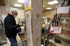 تکاپوی سفره افطار اولین شب ماه مبارک رمضان