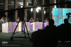 آیین جزءخوانی قرآن کریم بر فراز برج میلاد تهران