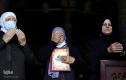دعاخوانی زنان مسلمان فلسطینی در اولین نمازجمعه رمضان بیت المقدس