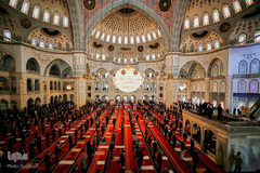 نماز جمعه مسلمانان ترکیه ای در مسجد کوچاتپه آنکارا 