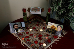 تصاویر شهید حجت الاسلام سیدمهدی تقوی، مدیرعامل اسبق ایکنا و شهید تقی ارغوانی، خبرنگار ایکنا در مراسم گرامیداشت سالروز تاسیس خبرگزاری بین المللی قرآن