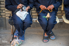 شبی متفاوت در گرمخانه‌های تهران/ آیین‌ شب‌زنده‌داری در مددسرا