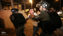 یورش وحشیانه صهیونیستها به فلسطینیان در مسجدالاقصی