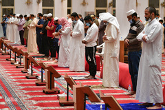 نیایش مسلمانان جهان در شب قدر ۲۷رمضان/ یکی از مساجد کویت