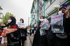 تجمع دانشجویان در محکومیت حمله تروریستی کابل