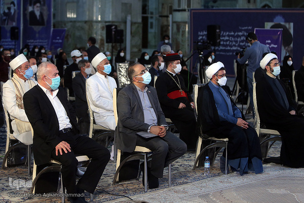 سمینار بین‌المللی «امام خمینی(ره) و دنیای معاصر» در حرم مطهر بنیانگذار جمهوری اسلامی ایران