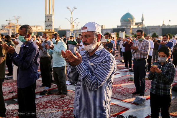 اقامه نماز عید قربان در حرم امام رضا(ع)