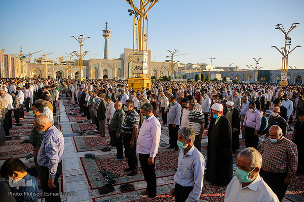 اقامه نماز عید قربان در حرم امام رضا(ع)