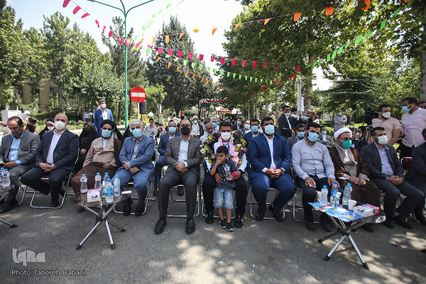 استقبال از جواد فروغی در فرودگاه امام (ره)