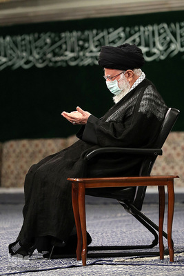 اولین شب مراسم عزاداری حضرت اباعبدالله الحسین (ع) در حسینیه امام خمینی(ره)