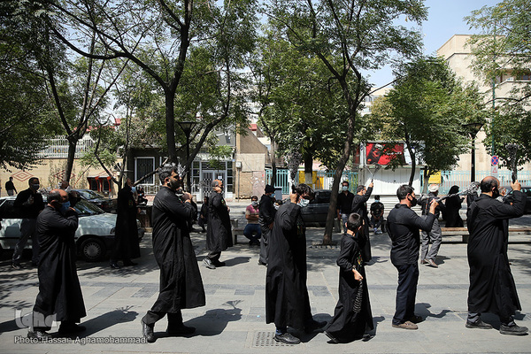 مراسم عزاداری ظهر تاسوعای حسینی در چهارراه گلوبندک