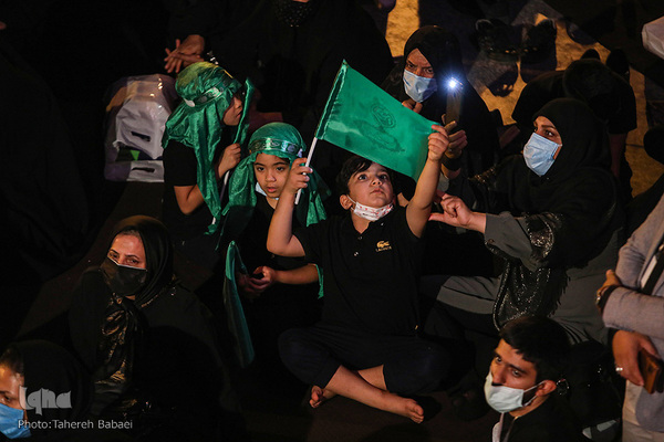 بزرگ‌ترین سفره نذری «حضرت رقیه (س)» در میدان امام حسین(ع)