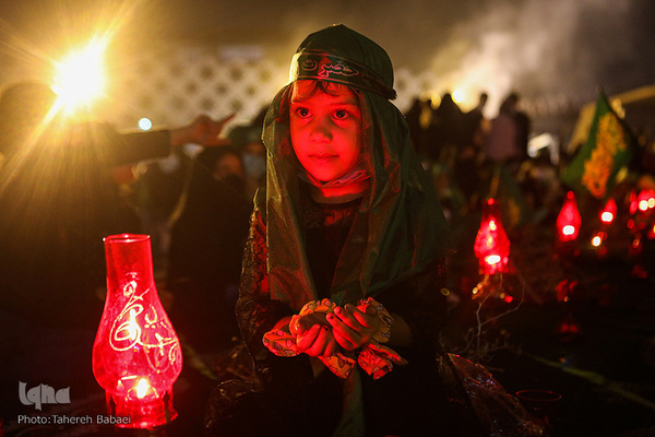 بزرگ‌ترین سفره نذری «حضرت رقیه (س)» در میدان امام حسین(ع)