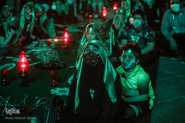 بزرگ‌ترین سفره نذری «حضرت رقیه (س)» در میدان امام حسین(ع)